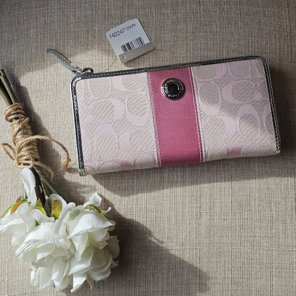 Coach Legacy Signature Stripe Jacquard Accordion Zip Wallet